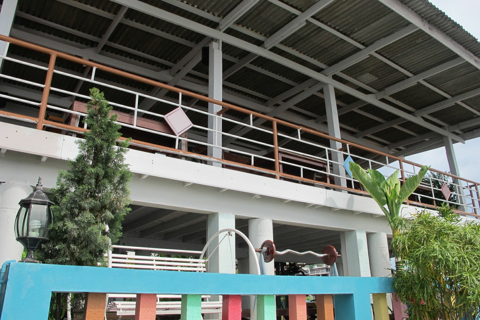 Samchai Hotel Si Racha Exterior foto