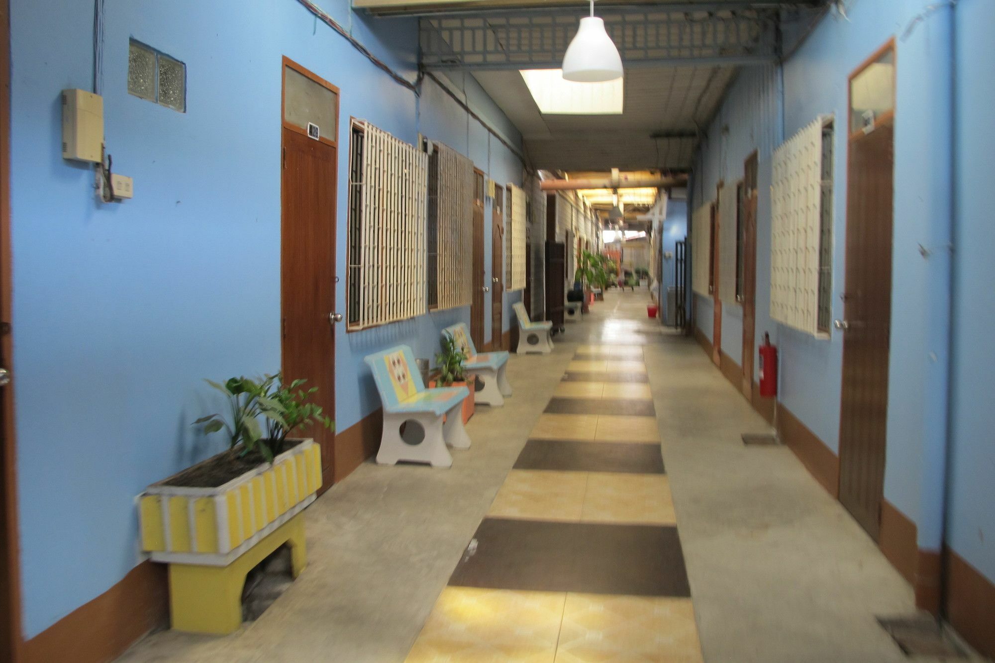 Samchai Hotel Si Racha Exterior foto